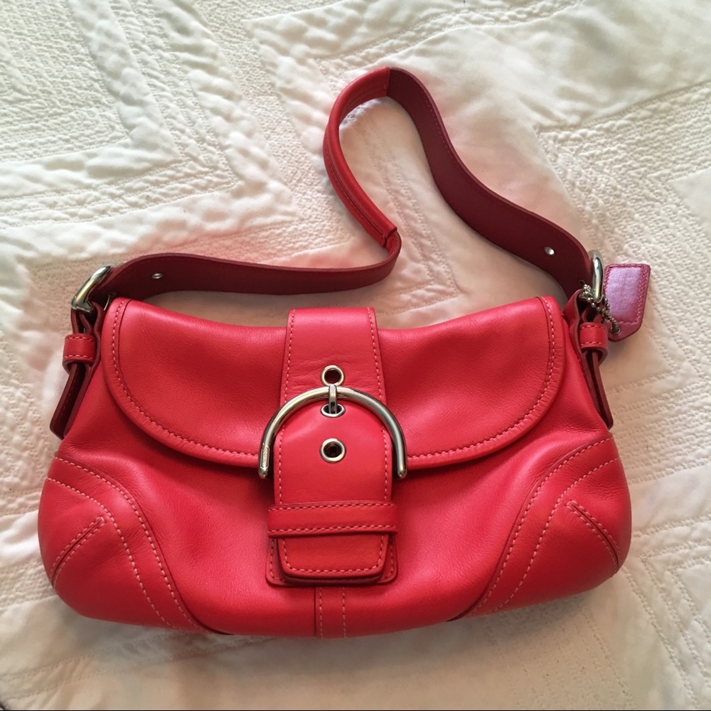 NWOT pink coach bag.